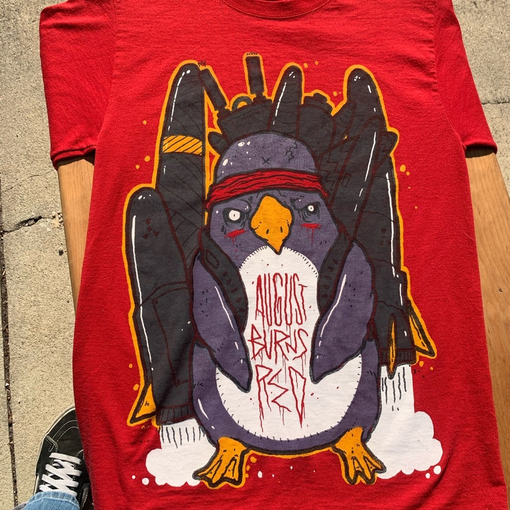 Vintage august burns red penguin shirt